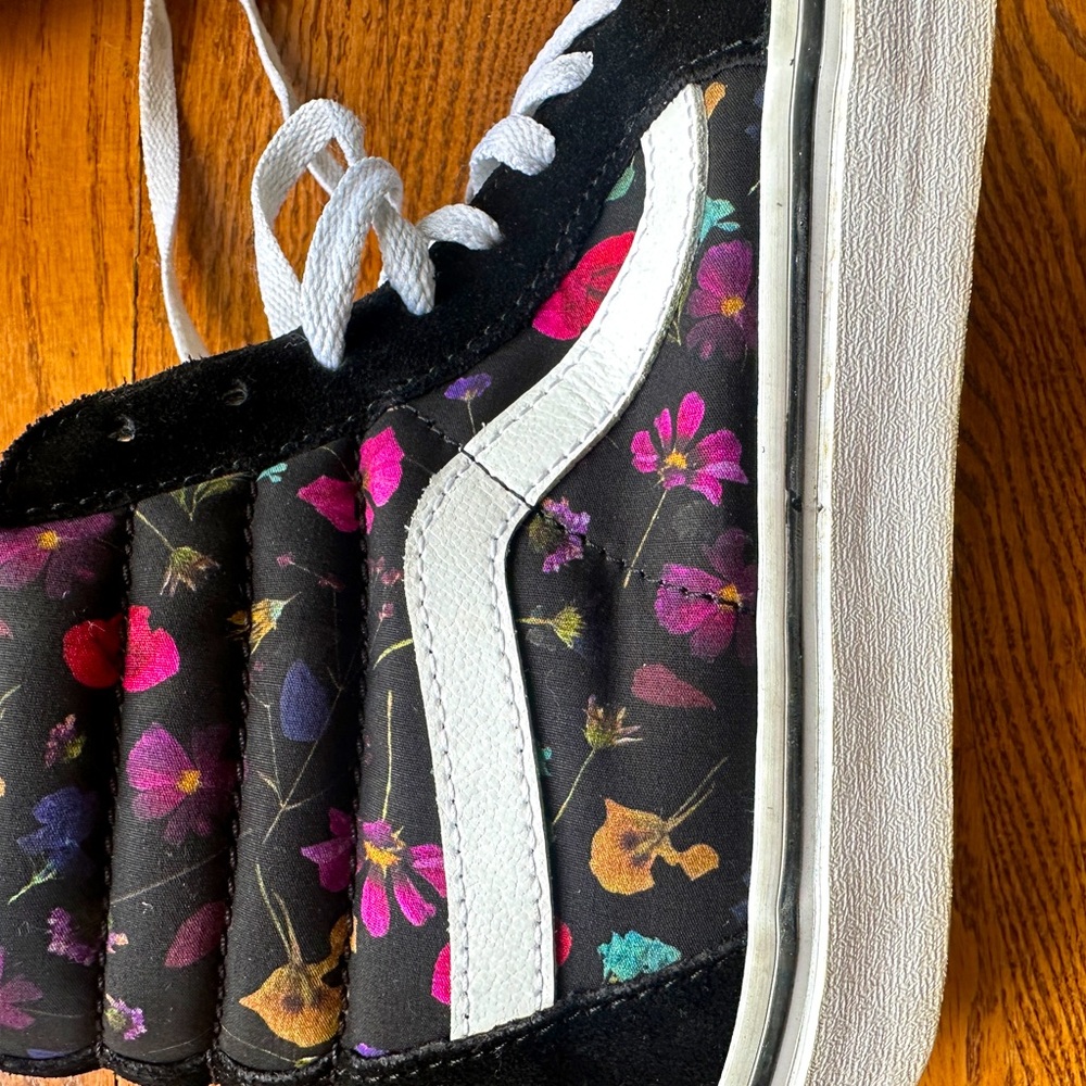 Women’s high top Vans black velvet w/flower detail.Worn twice.Size 8.5 women’s